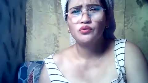 Snapshot of amazing_angel22 chatting on October 26, 2:50 am amazing angel online show from October 26, 2:50 am