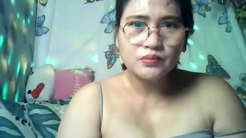 Snapshot of amazing_angel22 chatting on March 26, 10:15 pm amazing angel online show from March 26, 10:15 pm