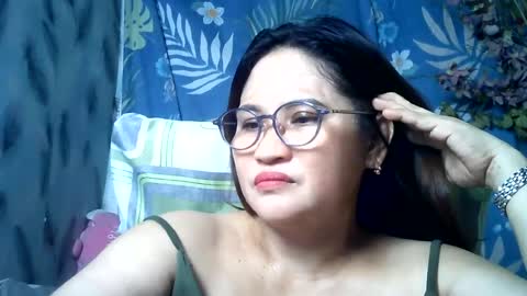 Snapshot of amazing_angel22 chatting on June 12, 2:32 am amazing angel online show from June 12, 2:32 am