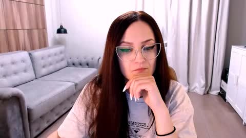 Snapshot of amazingeyes89 chatting on February 24, 12:59 pm Izza online show from February 24, 12:59 pm