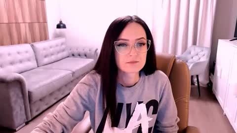 Snapshot of amazingeyes89 chatting on September 29, 11:04 am Izza online show from September 29, 11:04 am