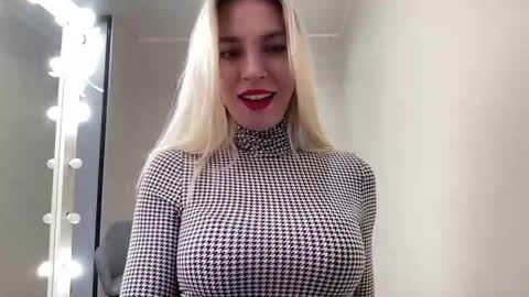 Kelly online show from December 3, 7:43 am