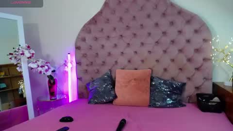 Amazon online show from June 19, 12:42 pm