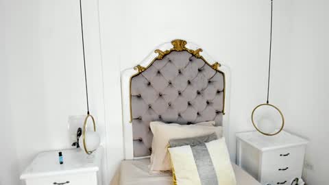 Sara online show from January 11, 2:15 pm