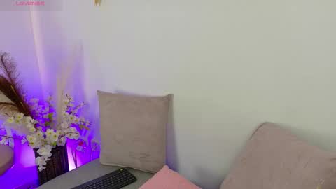 Snapshot of ambar_carterr chatting on November 25, 4:01 am Ambar online show from November 25, 4:01 am