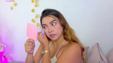 Snapshot of ambar_carterr chatting on December 16, 3:11 am Ambar online show from December 16, 3:11 am