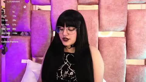 Snapshot of ambar_devon chatting on October 25, 7:08 pm online show from October 25, 7:08 pm