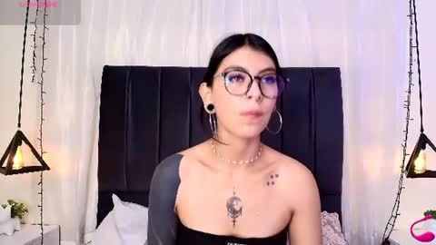 Snapshot of ambar_gh1 chatting on July 1, 8:30 pm ambar_gh1 online show from July 1, 8:30 pm