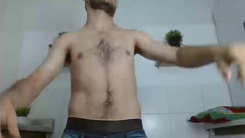 Snapshot of ambar_mds chatting on September 12, 1:44 pm Sebas online show from September 12, 1:44 pm