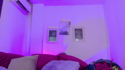 Snapshot of ambar_midnigth chatting on July 7, 3:42 am ambar_midnigth online show from July 7, 3:42 am