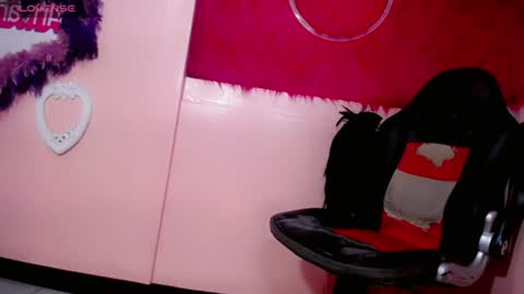 Snapshot of ambar_temptation chatting on July 1, 7:24 pm ambar_temptation online show from July 1, 7:24 pm