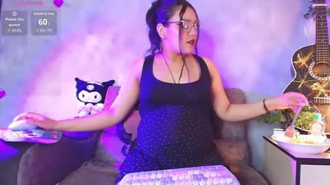 Snapshot of ambardevon_x chatting on May 20, 8:26 pm ambardevon_x online show from May 20, 8:26 pm