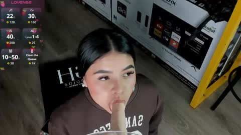 Snapshot of ambarina_ chatting on May 11, 11:16 am Ambarina online show from May 11, 11:16 am