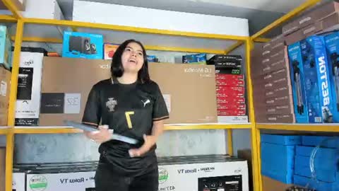 Snapshot of ambarina_ chatting on June 12, 11:31 am Ambarina online show from June 12, 11:31 am