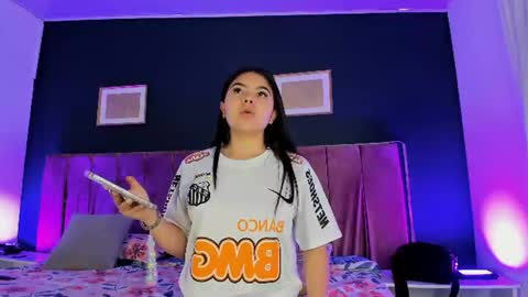 Snapshot of ambarina_ chatting on June 13, 11:41 am Ambarina online show from June 13, 11:41 am