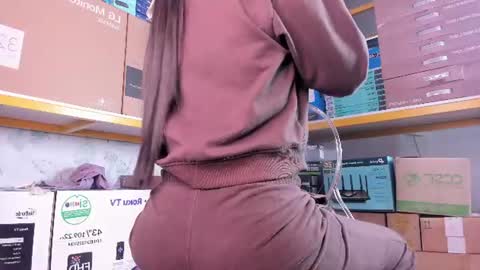 Snapshot of ambarina_ chatting on June 26, 11:36 am Ambarina online show from June 26, 11:36 am