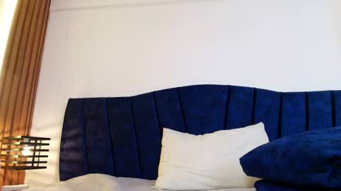 Snapshot of ambarlee_ chatting on July 6, 3:03 pm AMBAR LEE online show from July 6, 3:03 pm