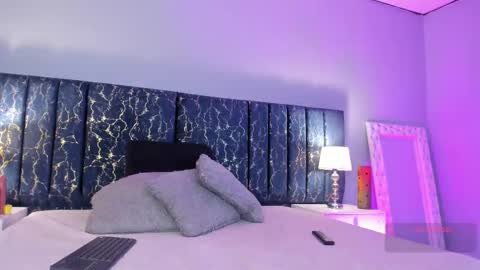  Amber  online show from November 15, 6:15 pm