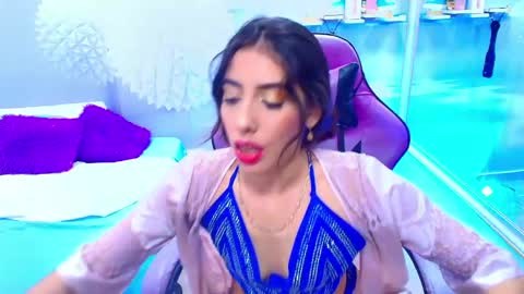 Snapshot of ambel_rose chatting on May 20, 9:48 am ambel_rose online show from May 20, 9:48 am