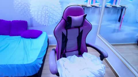 Snapshot of ambel_rose chatting on June 12, 2:54 am ambel_rose online show from June 12, 2:54 am