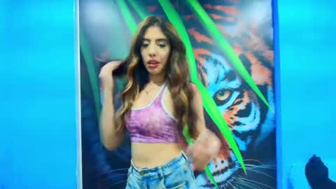 Snapshot of ambel_rose chatting on June 15, 9:00 am ambel_rose online show from June 15, 9:00 am