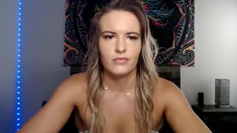 Snapshot of amber__xoxo chatting on January 15, 2:54 pm Amber online show from January 15, 2:54 pm