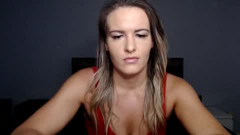 Snapshot of amber__xoxo chatting on February 3, 3:06 pm Amber online show from February 3, 3:06 pm