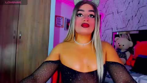 Snapshot of amber_bigcum chatting on August 9, 10:31 am Amber sofia pitter online show from August 9, 10:31 am
