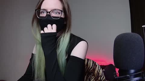 Snapshot of amber_candyfloss chatting on December 15, 12:07 am Amber non-nude model online show from December 15, 12:07 am