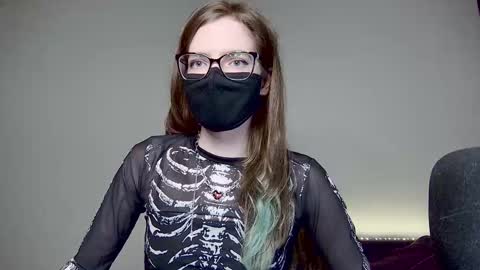 Amber non-nude model online show from December 2, 1:55 am