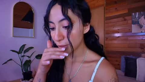 Snapshot of amber_curly chatting on May 8, 6:13 pm amber_curly online show from May 8, 6:13 pm