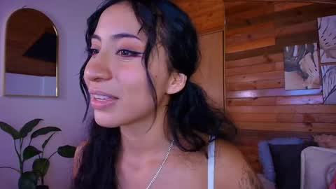 Snapshot of amber_curly chatting on May 27, 1:57 am amber_curly online show from May 27, 1:57 am