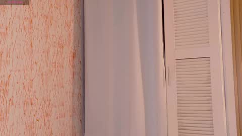 Snapshot of amber_gibsson2 chatting on May 14, 11:28 am Amber online show from May 14, 11:28 am