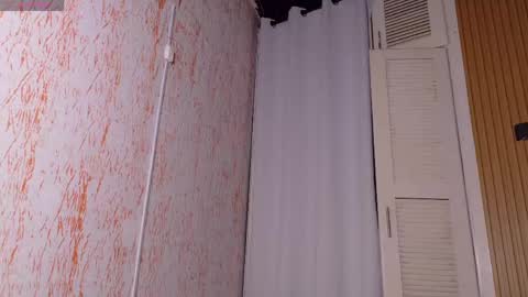 Snapshot of amber_gibsson2 chatting on May 21, 11:28 am Amber online show from May 21, 11:28 am