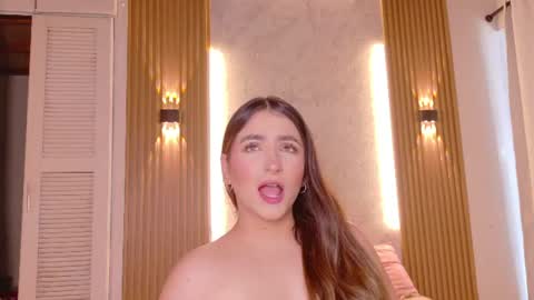 Snapshot of amber_gibsson2 chatting on July 20, 1:02 pm Amber online show from July 20, 1:02 pm