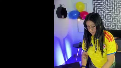 Snapshot of amber_gold113 chatting on June 18, 5:08 am Amber online show from June 18, 5:08 am