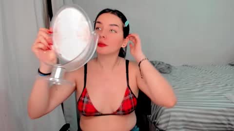 Snapshot of amber_landy1 chatting on December 25, 1:31 am amber online show from December 25, 1:31 am