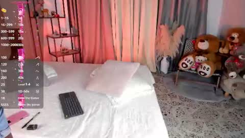 Snapshot of amber_maxwell chatting on June 13, 9:24 pm Amber online show from June 13, 9:24 pm