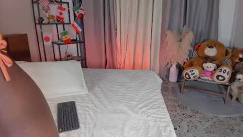 Snapshot of amber_maxwell chatting on July 10, 9:17 pm Amber online show from July 10, 9:17 pm