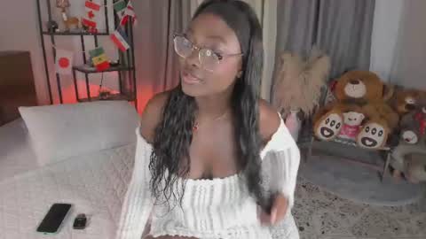 Snapshot of amber_maxwell chatting on July 12, 9:17 pm Amber online show from July 12, 9:17 pm