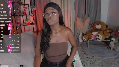 Snapshot of amber_maxwell chatting on July 13, 10:12 pm Amber online show from July 13, 10:12 pm