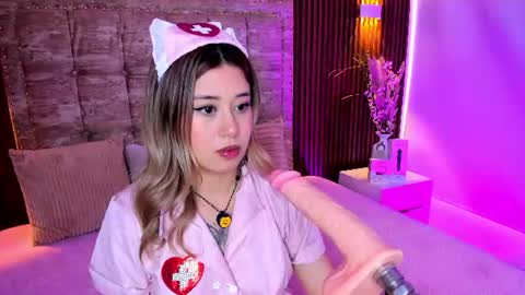 amber_palmer online show from June 20, 3:37 pm