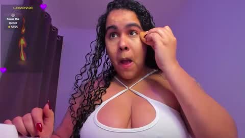 Snapshot of amber_smith20 chatting on September 14, 12:10 am find me here ---    online show from September 14, 12:10 am