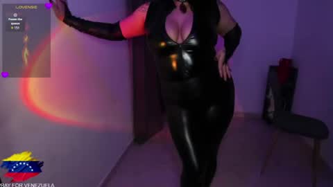 Snapshot of amber_smith20 chatting on July 19, 1:20 am find me here --- online show from July 19, 1:20 am