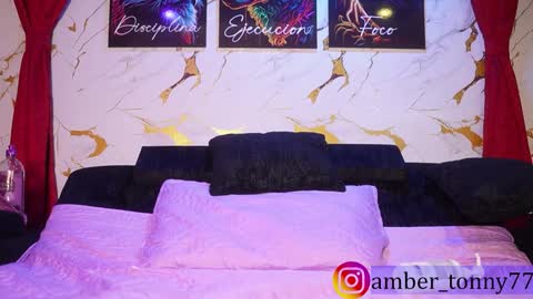     online show from November 30, 10:41 am