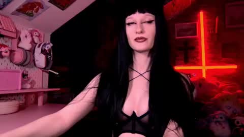 Snapshot of amberangel666 chatting on June 9, 4:24 am DEMONESS AMBER 666 online show from June 9, 4:24 am