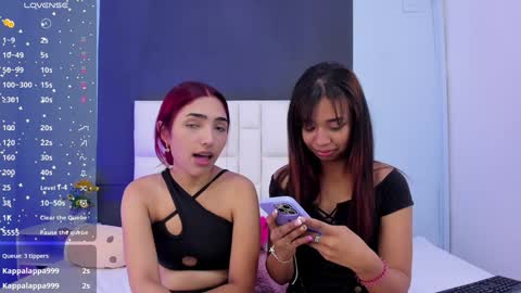 Snapshot of amberbaker21 chatting on December 4, 2:59 pm Amber Baker online show from December 4, 2:59 pm