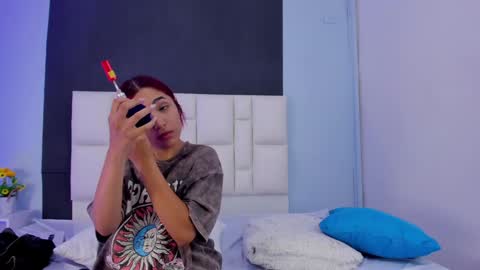 Snapshot of amberbaker21 chatting on December 29, 5:33 pm Amber Baker online show from December 29, 5:33 pm