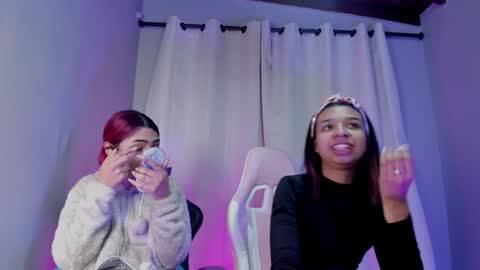 Snapshot of amberbaker21 chatting on January 29, 12:13 pm Amber Baker online show from January 29, 12:13 pm