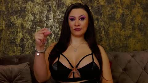 Goddess Amber online show from January 17, 6:15 am